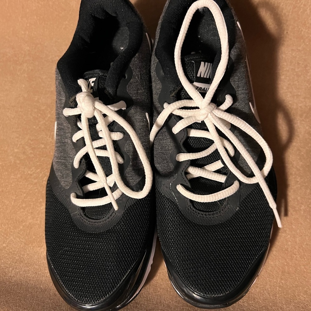 Size 7 Nike shoes